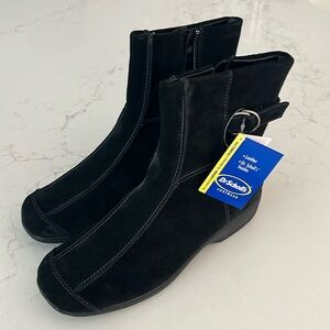 NWT DR. SCHOLL'S, DIAHANNA, NEW IN WOMENS BLACK LEATHER, SUEDE BOOTS. SIZE 11